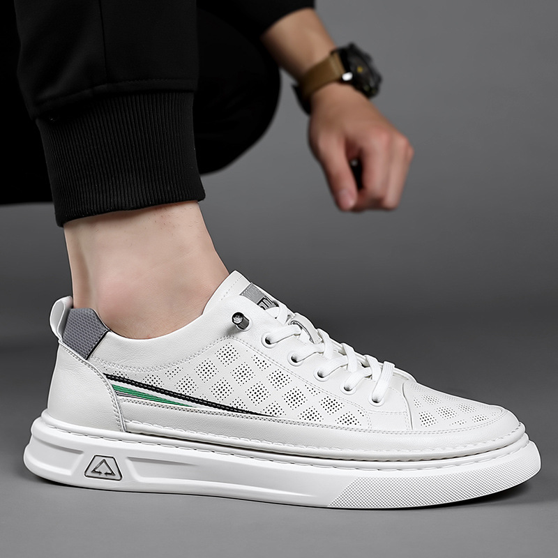 Pequeños zapatos blancos verano para hombres nuevo estilo ocio transpirable deportes cómodos zapatos casuales de negocios todo fósforo zapatillas de deporte para hombres al por mayor