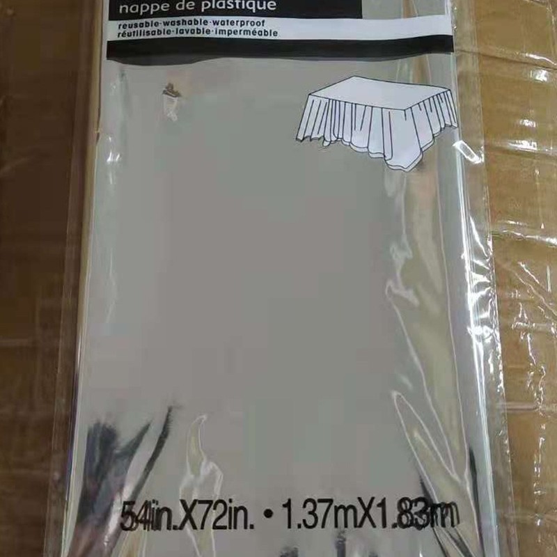 Un Mantel y un paquete