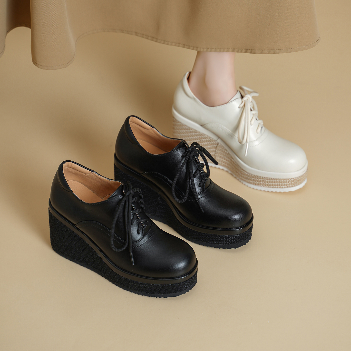 Giày loafer nữ đế xuồng platform da thật buộc dây, gót cao 9 cm — màu đen, màu trắng ngà