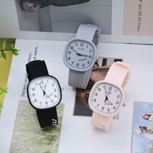 新款爱特酷5556潮流时尚简约青少年学生考试方形超软硅胶带走针表