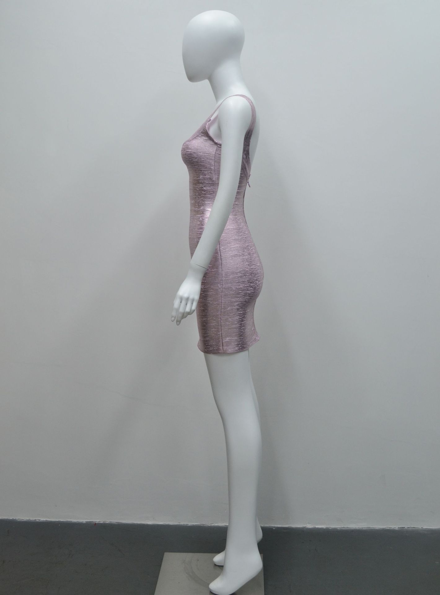 Elegant Low-Cut Bodycon Mini Dress Backless Design Metallic Foil for Parties Clubwear Date Nights Women's Clothing_ecoleips.com
