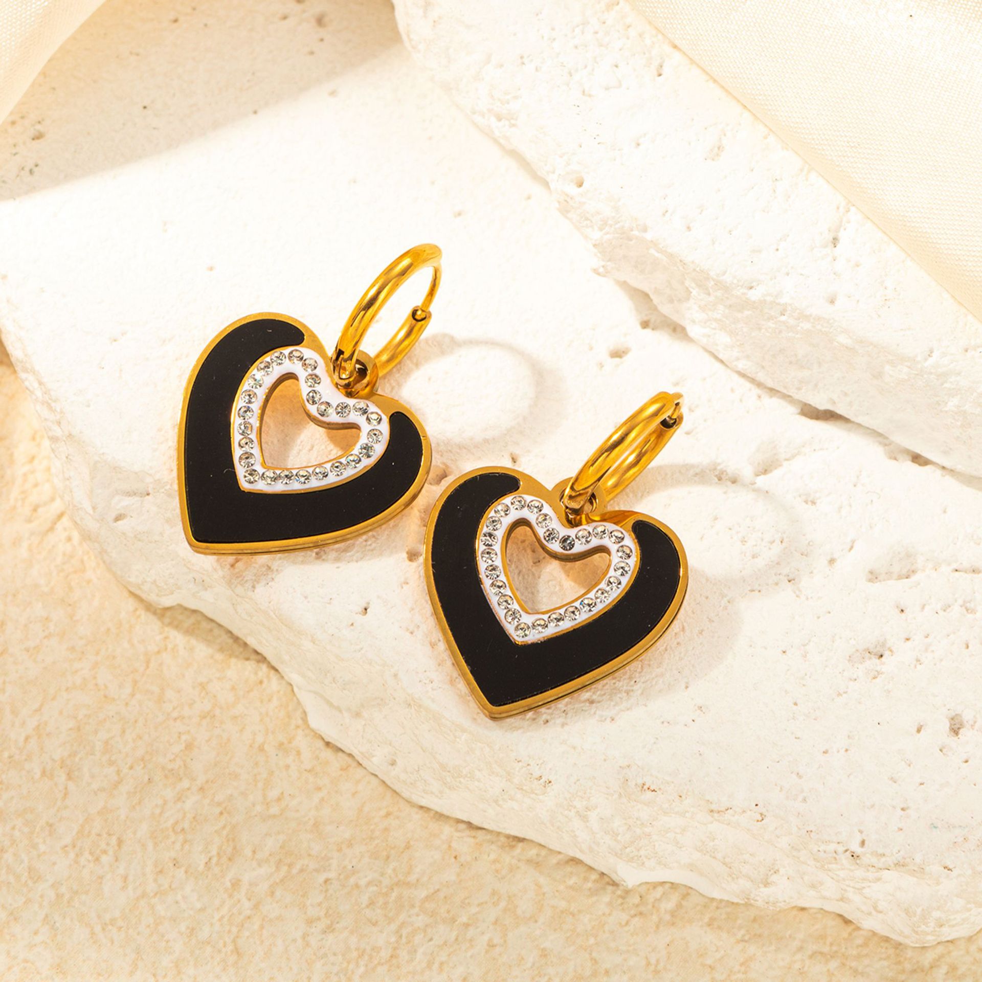 8g Weight 0.03µm Gold Plating Thickness Electroplated Gold Plating Process Golden Plated Plating Material Zircon Inlay Material Jewelry Set Classification cable chain Chain Type 1 Set Quantity Casual Occasion 201 Stainless Steel Material Heart Shape Pattern Women's Gender Basic Style Plating Craft Wholesale Jewelry Basic Heart Shape Titanium Steel Zircon Plating Jewelry Set 11