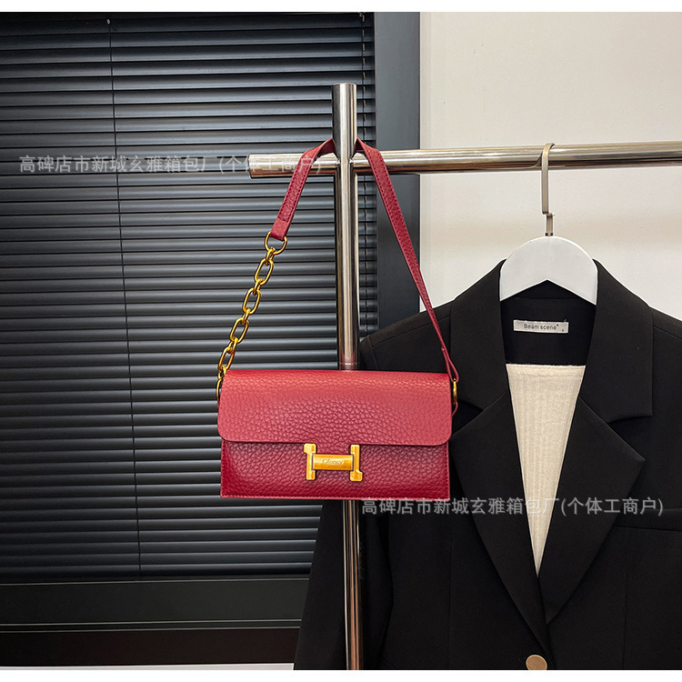 新款时尚高级感斜挎单肩包秋冬通勤百搭小方包小众轻奢链条腋下包|undefined