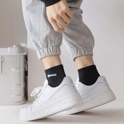 Zhuji men's short socks spring medium length sweat-absorbent breathable student autumn/winter sports men's youth INS trendy