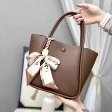 ��ɫ����ʱ�м�Լ����������������Ӱٴ��б���Ůʿ��ͨ�ڰ�