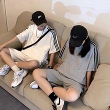 2025港风夏季韩版运动套装男生宽松T恤学生短袖简约五分裤高级感