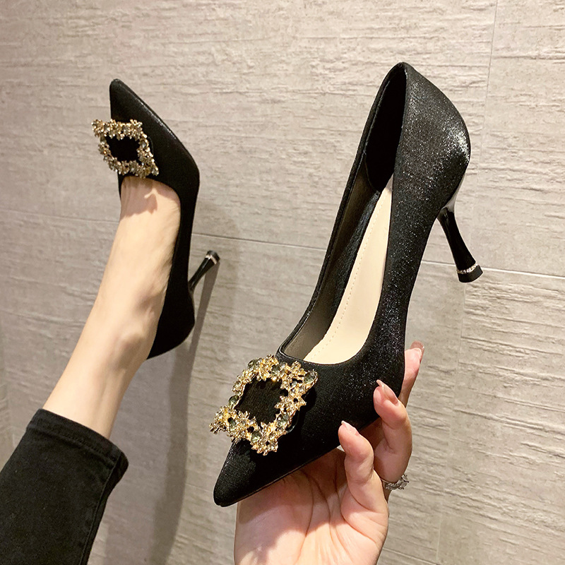 326-85 High 2023 Neue französische Mädchen-Mittelabsatz-Spitze feine Follow-Heels Satin Weinrot_voghion.com