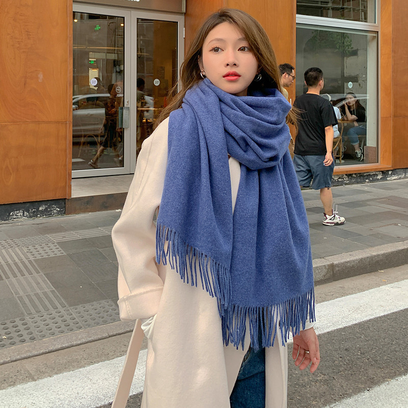 マフラーの女性の冬の新型ウールはカシミヤのマフラーの純色に似せています。|undefined