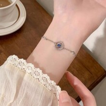 潮流新款克莱因之梦蓝色星球手链女轻奢梦幻星星月亮闪钻手链礼物