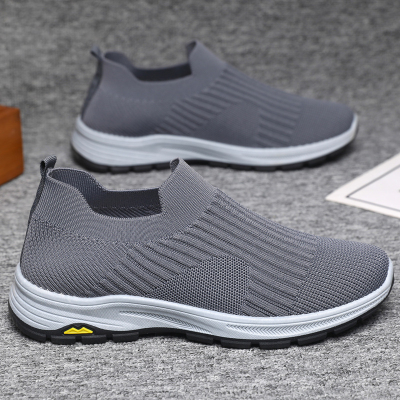 Old Beijing Cloth Shoes 2025 Spring and Summer Slip-On Comfortable Walking Shoes for Middle-Aged and Elderly People Foreign Trade Men's Shoes Wholesale