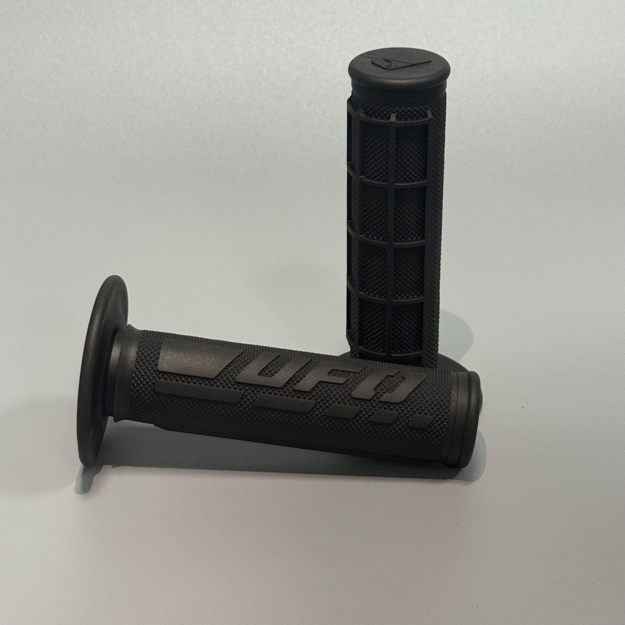 Motorcycle Off-Road Handlebar Grips Ufo Dual-Color Rubber Material Scooter Anti-Slip Wear-Resistant Honda Vario