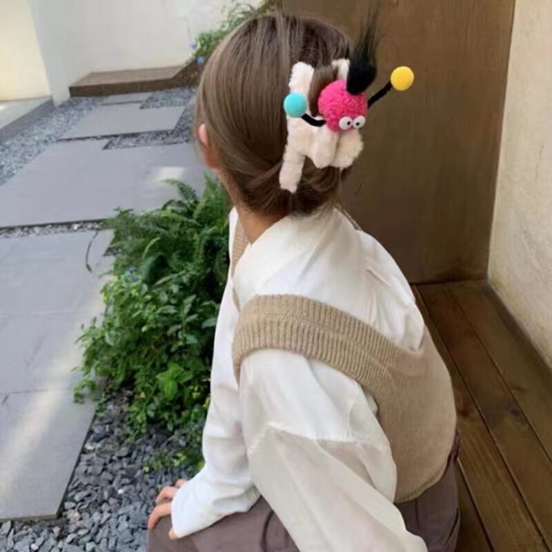 面白くて面白いぬいぐるみクリップ、醜くてかわいい、クリエイティブな後頭部ヘアクリップ、モンスターシャーククリップ、かわいい女性用ヘアアクセサリー|undefined