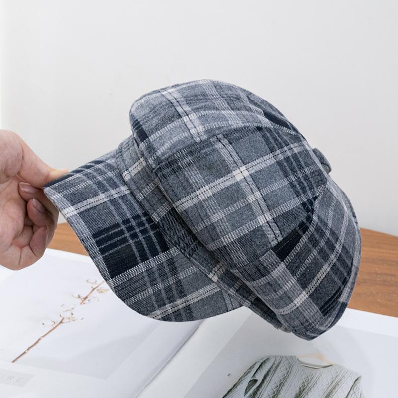 Femmes Élégant Entreprise De Base Plaid Avant-toit Incurvé Chapeau Béret display picture 4