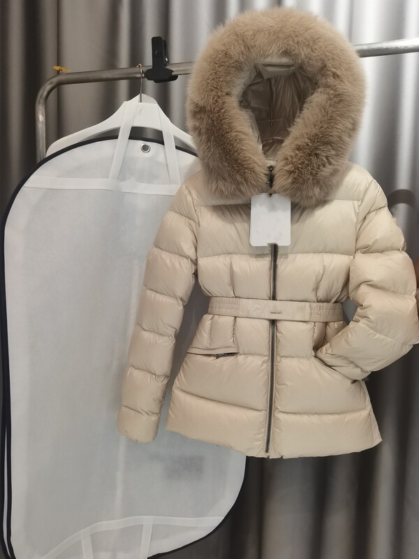 毒家现货正确版本M家女士新款爆款狐狸毛领羽绒服外套八个配色全|undefined