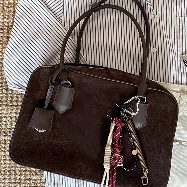 HENGJINGYX Bowling Bag Women's 2024 New Autumn and Winter High-end Retro Commuter One-Shoulder Boston
