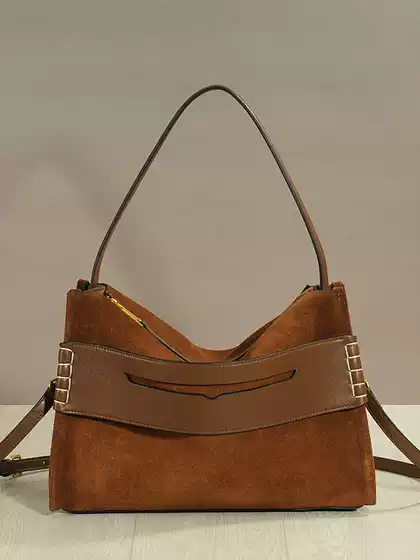 Designer-Inspired Relaxed Fit Large-Capacity Tote Bag with Premium Finish, Chic Shoulder Bag in Genuine Leather, Crossbody Bag for Women