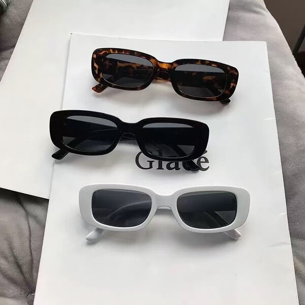 fashionable universal retro glasses solar-powered