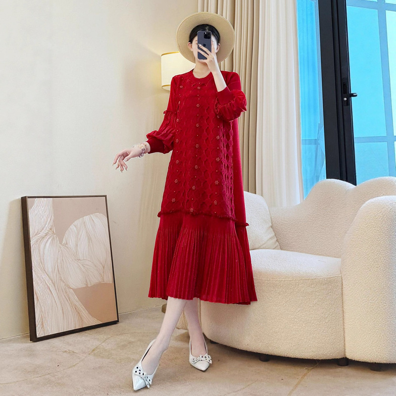 Mom's Elegant Dress, Loose, Casual, Festive Banquet Straight Skirt, Fashionable Beaded Embossed Beautiful Skirt Autumn