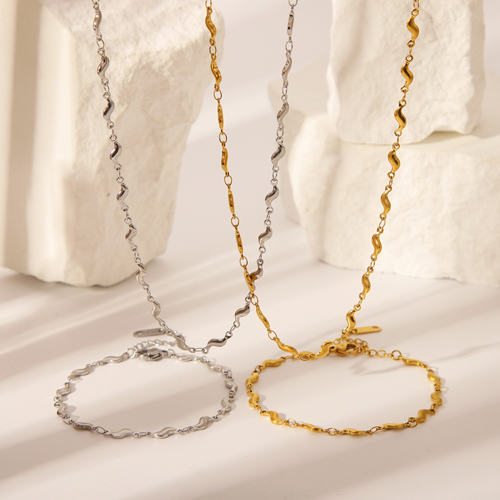 INS viento acero inoxidable simple titanio acero 18 quilates pequeños pimientos rurales ola estilo explosivo transfronterizo conjunto de joyas anti-color