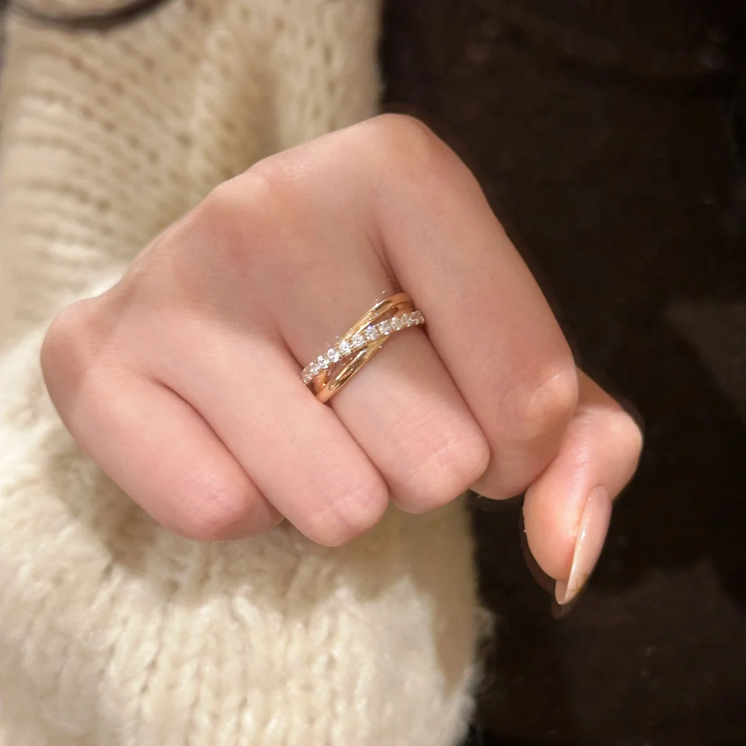 Light Luxury Elegant Three-Circle Cross Inlaid Diamond Niche Design Fashion Personality Open Finger Ring For Women_voghion.com
