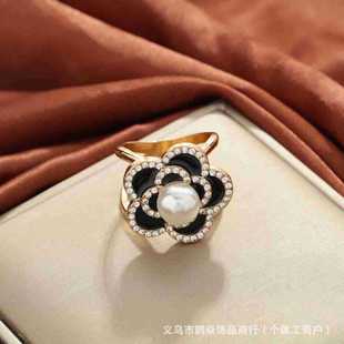 French-Style Light Luxury Exquisite Camellia Silk Scarf Buckle Unisex Multifunctional Accessory Scarf Versatile Magnetic Pearl Buckle