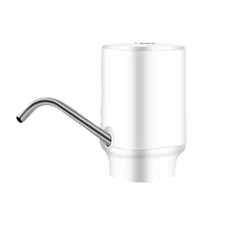 メーカーはバケツに水を入れて水を汲む電気純水の浄水器を供給します。|undefined