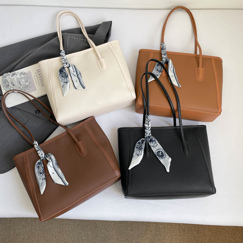 Cross-border 2026 nuevo otoño invierno bolso simple de gran capacidad de mujer bolso de hombro universal bolso de viaje de trabajo ocio