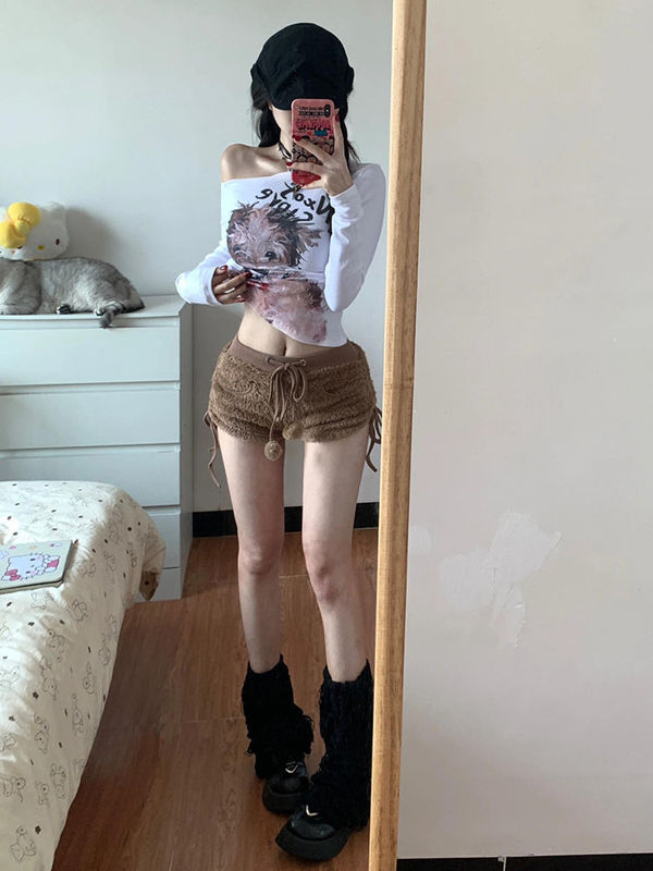 斜领长袖油画小狗t恤女装秋季薄款修身显瘦甜辣妹高街打底衫上衣|undefined