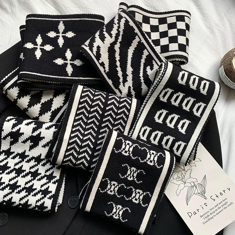 Bufandas de punto de alta sensación de nuevo estilo coreano otoño invierno versátil tablero de ajedrez perforación toallas de orejas perezosas cruzada guillera