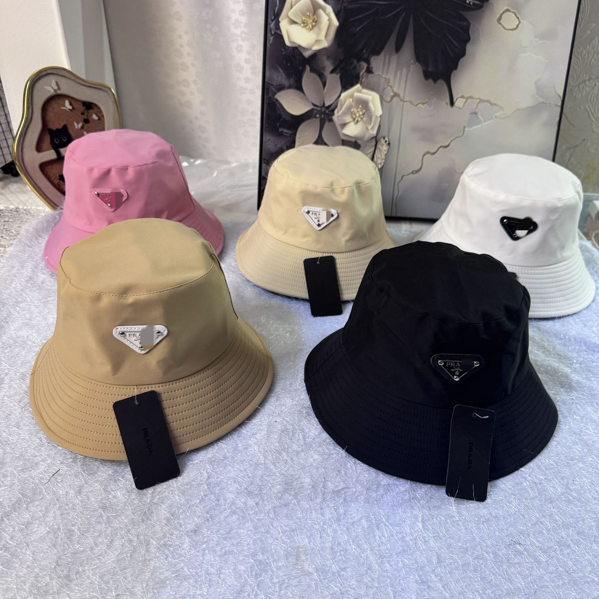 Primavera y verano nuevo P hogar hombres y mujeres sombrero de pescador salvaje versión coreana de la marca de moda sombrero de pescador japonés sombrero de lavabo de sombra retro de techo suave