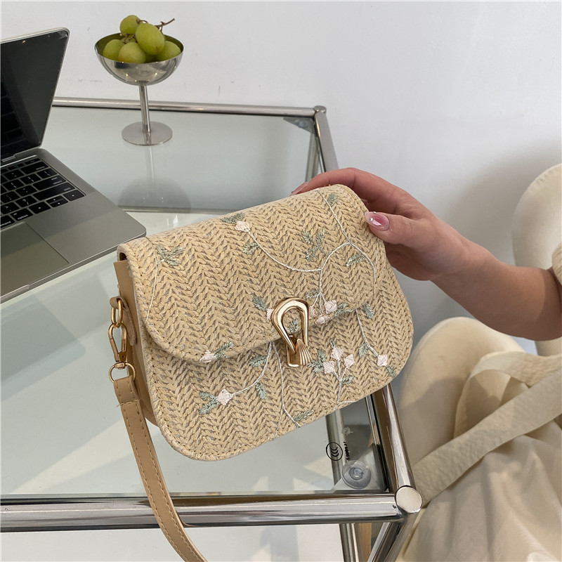 2025 Summer New Popular Straw Woven Bag with Lock Saddle Bag Chain Women's Shoulder Crossbody Small Bag Foreign Trade