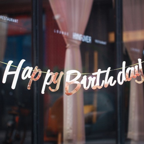 Bandera de fiesta de cumpleaños de bebé de un año de edad ins una pieza palabra Feliz cumpleaños tirar bandera