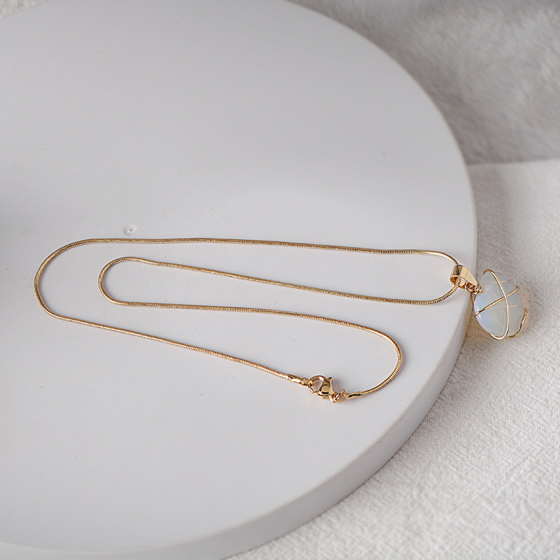 Heart Shape Pattern Women'S Gender Retro Heart Shape Alloy Plating Women's Pendant Necklace