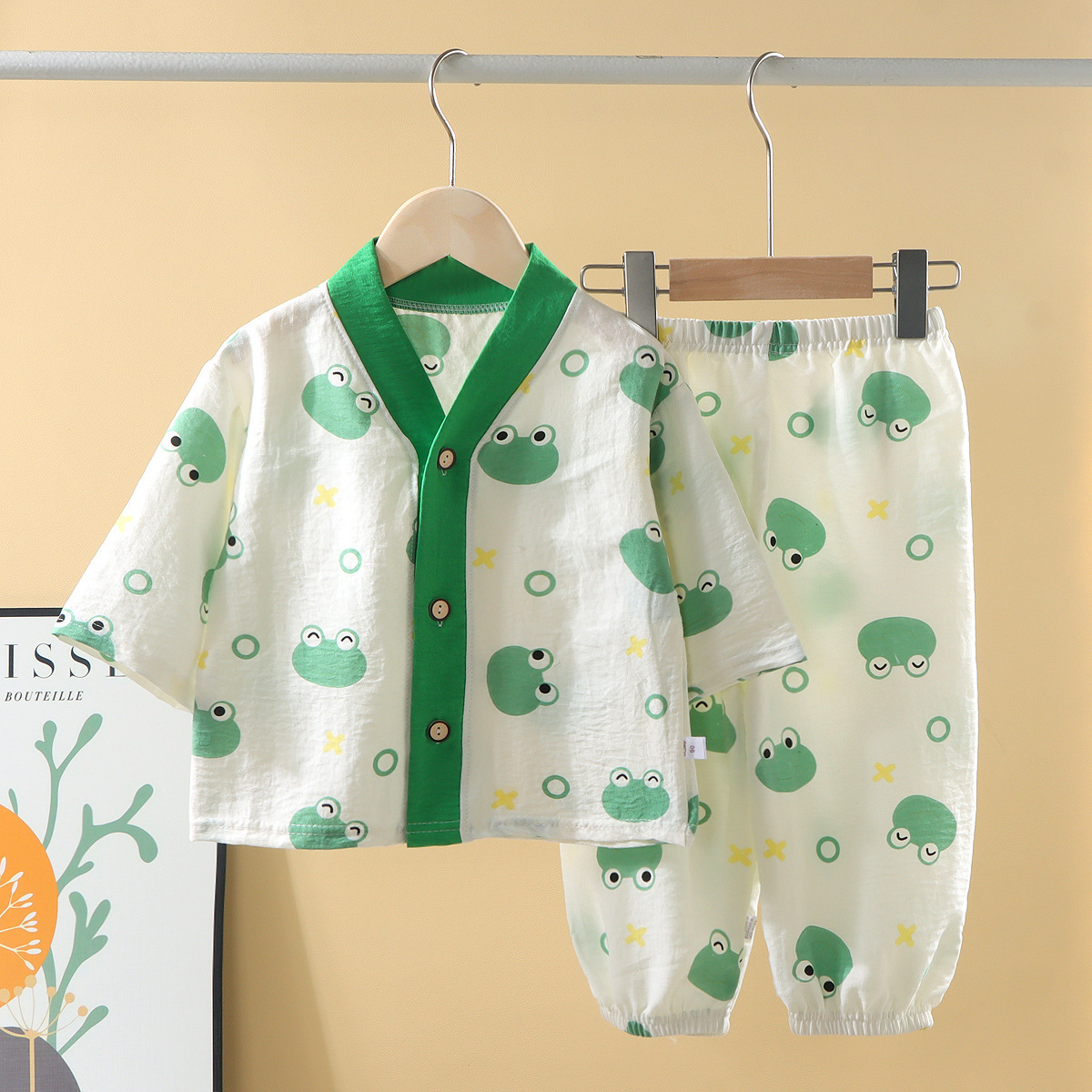 Cardigan home clothes [all over printed frogs]
