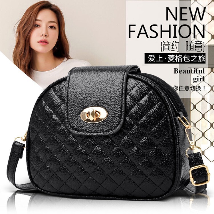 2025 Fashion Autumn Women's Shoulder Bag Trendy Quilted Single Shoulder Middle-Aged Black Crossbody Mini Versatile Small Bag 2025 Fashion Autumn Women's Shoulder Bag Trendy Quilted Single Shoulder Middle-Aged Black Crossbody Mini Versatile Small Bag