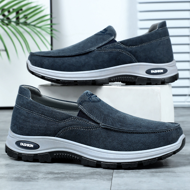 Zapatos casuales de corte bajo, zapatos de hombre, nuevo estilo de verano, cómodos zapatos de tela viejos de Beijing, zapatos de hombre transpirables de color sólido al por mayor