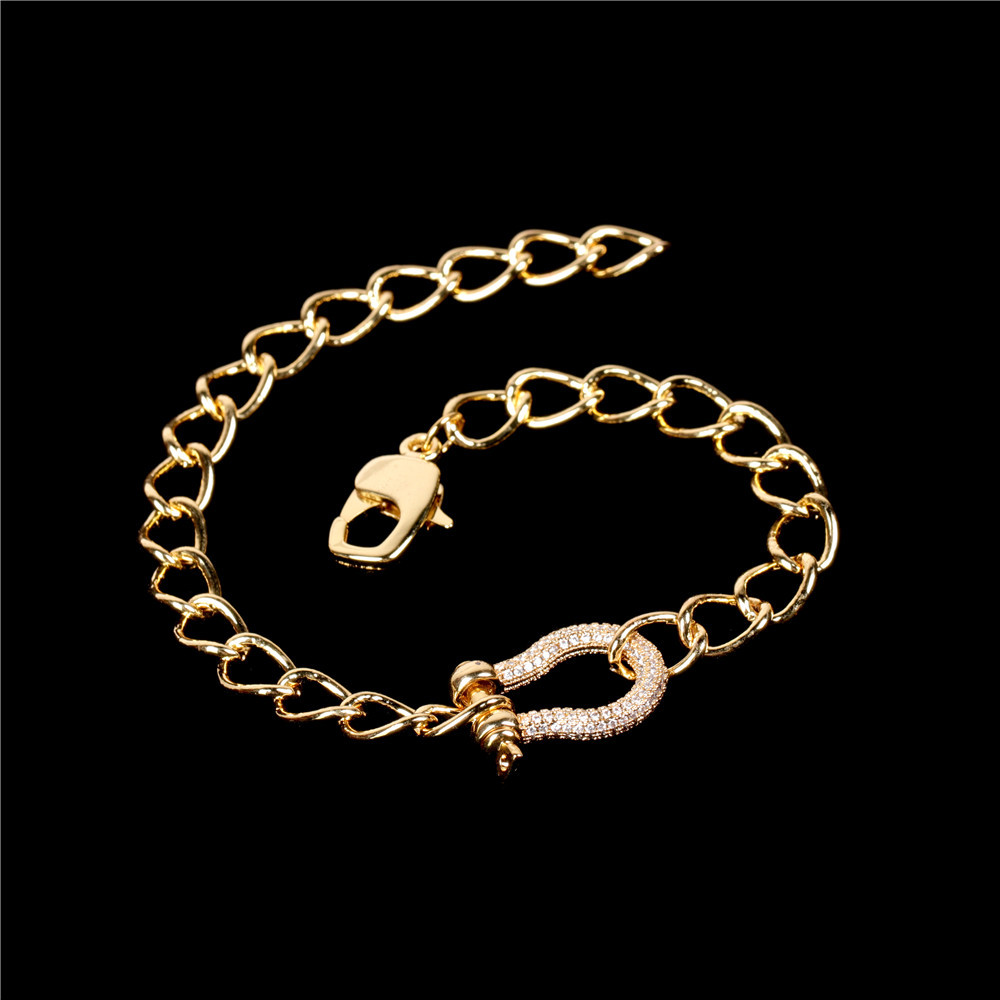 Fashion Diamond Clavicle Chain U-shaped Necklace Bracelet Set display picture 11