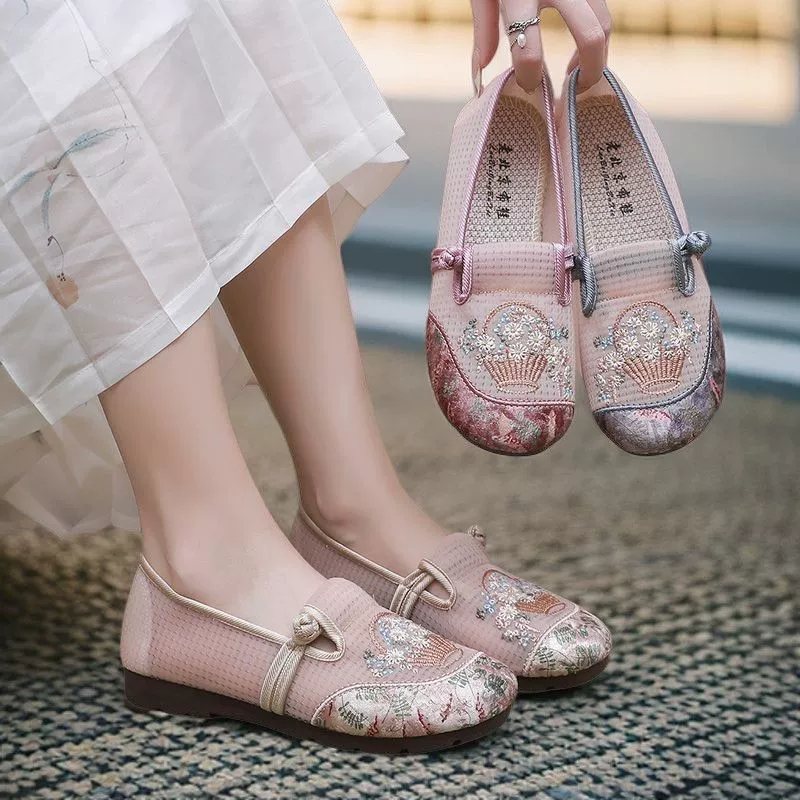 Старые пекинские тканевые туфли для женщин, летние туфли с дышащей сеткой, нескользящие слипоны на плоской подошве, туфли с вышивкой в ​​китайском стиле, можно обернуть.