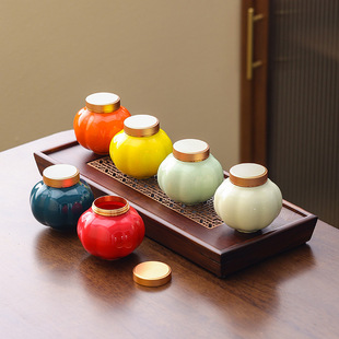 Chinese Style Ceramic Tea Pot small size Sealed Tea Storage Pot Mini Small Pot Creative Lantern Pot Tea Packaging Porcelain Pot