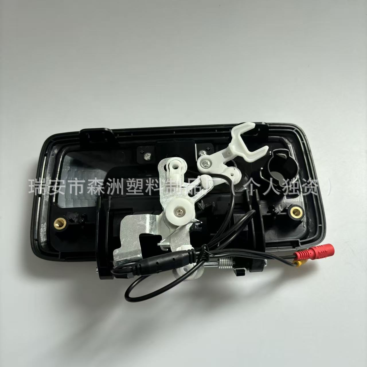 Tailgate handle with camera and wiring harness 23457650 suitable for Chevrolet Silverado pickup truck