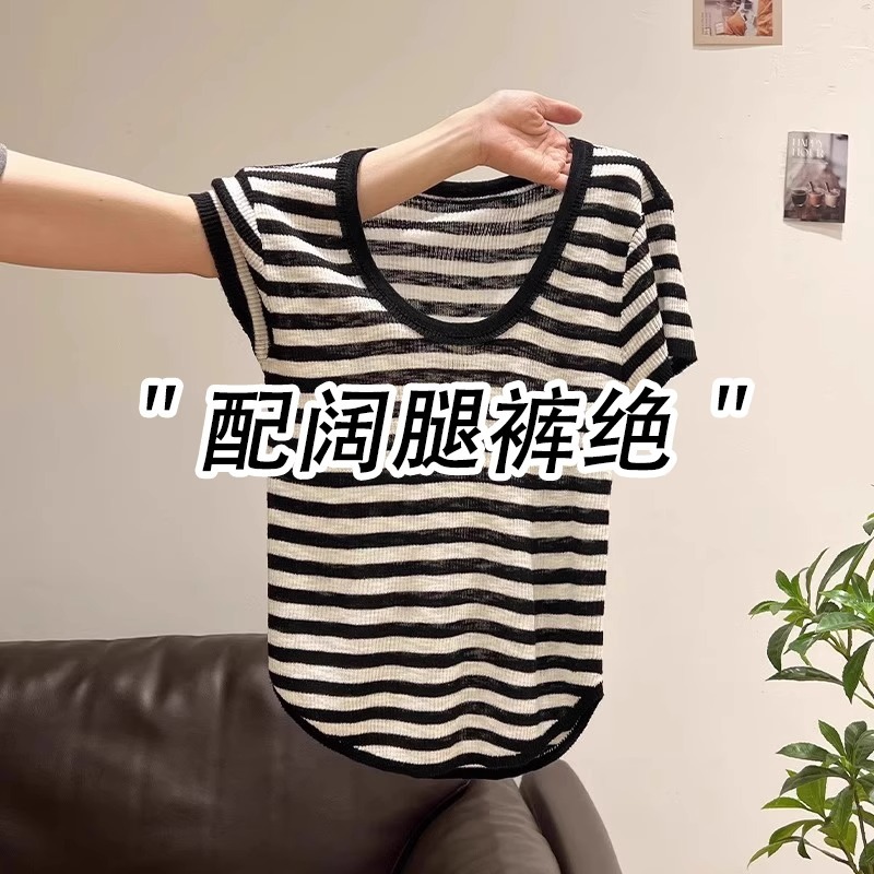 专柜撤回～剪标专柜撞色条纹针织衫短袖T恤女韩系U领小众减龄上衣