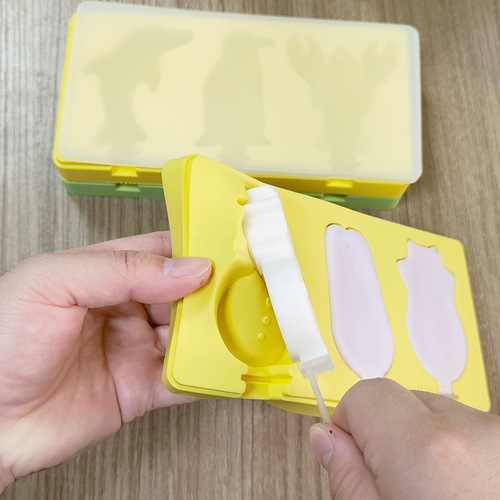Three Trust Cute Bear Popsicle Silicone Mold Dinosaur Home Ice Stick Freeze Ice Cream Cover Tool