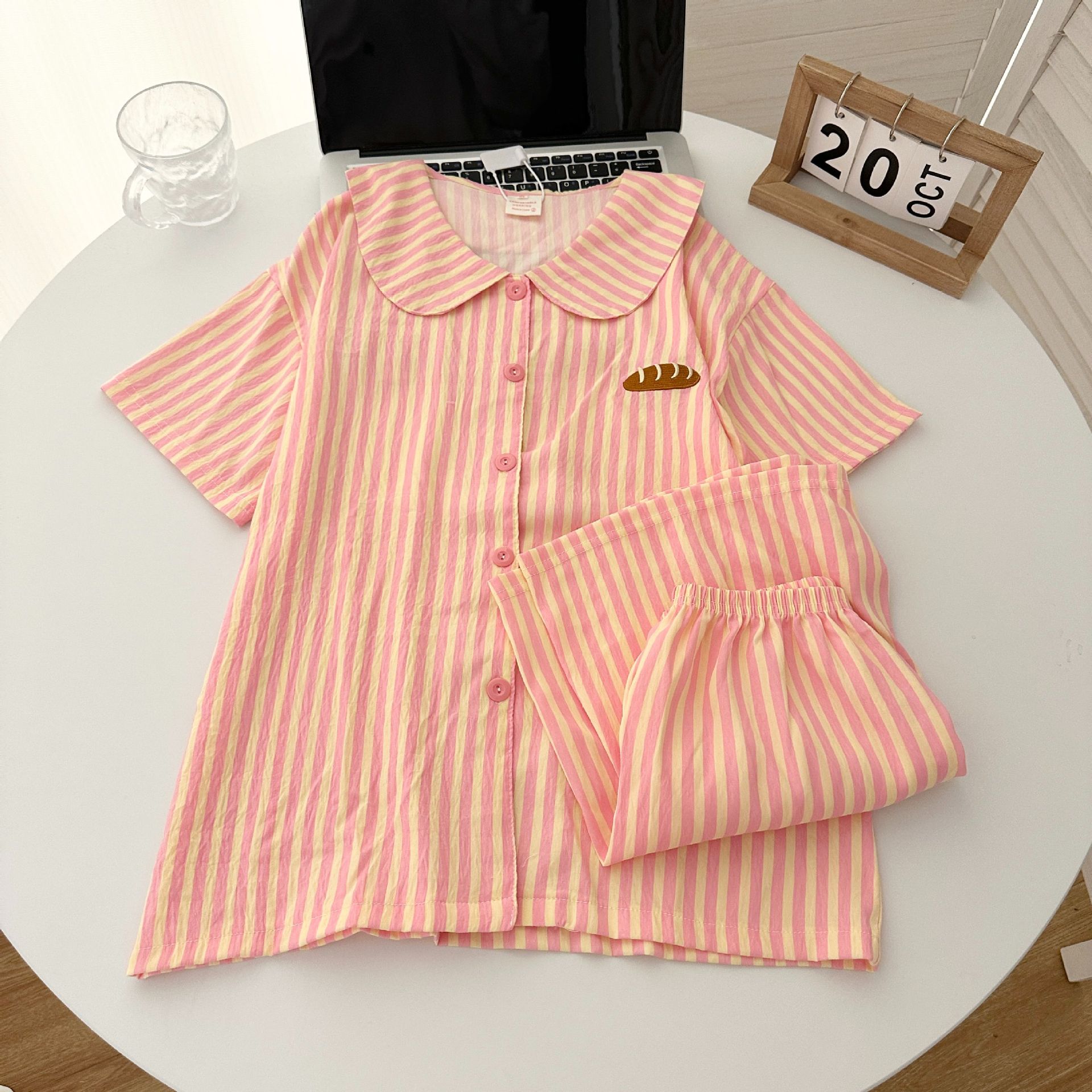 J819 # 여성 모델