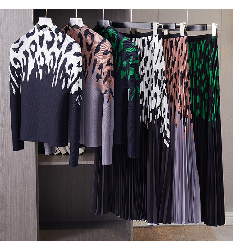 Damenbekleidung Damenmode Anzüge für Damen Herbst 2024 Neue Plissee-Oberteile und Röcke Zweiteilige Anzüge_voghion.com