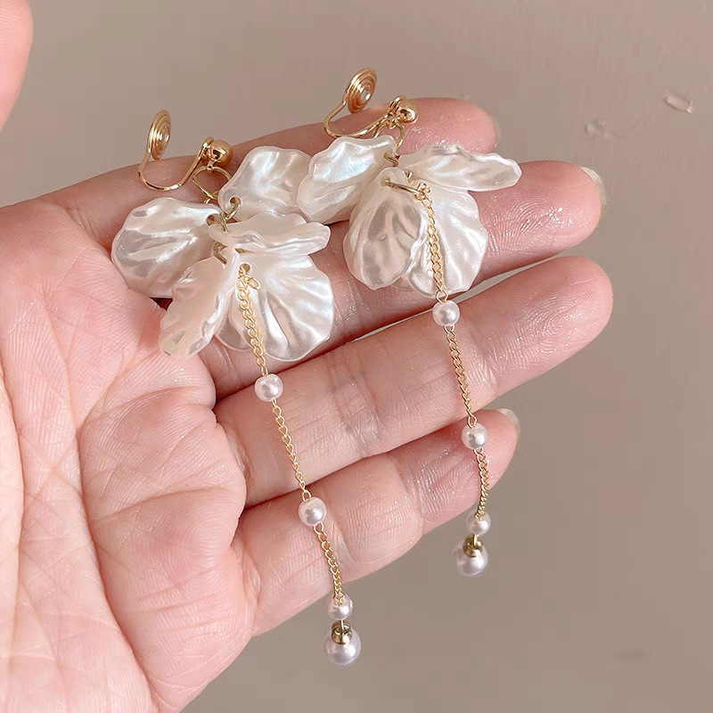 Colgante de bordilla universal mosquito incendiente bandeja de orejas clip de orejas mujeres sin agujeros de orejas clip de hueso de orejas pendientes de lujo ligero pendientes de alta calidad joyas de orejas