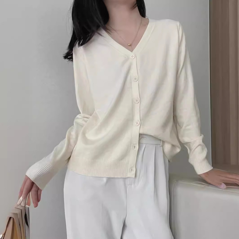 V-neck single-breasted knitted cardigan women's solid color sweater women's coat autumn and winter New lazy style loose coat women V-neck single-breasted knitted cardigan women's solid color sweater women's coat autumn and winter New lazy style loose coat women