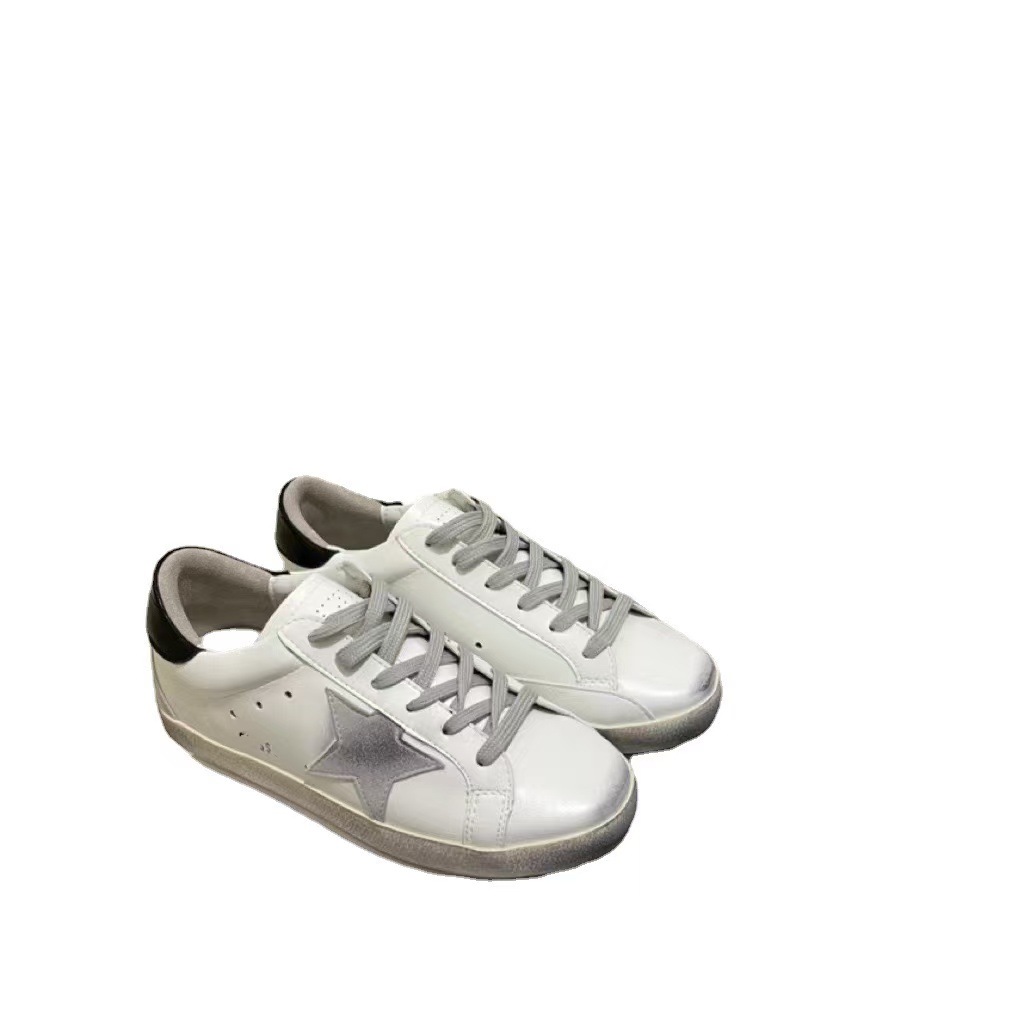 Alta versión coreana pequeños zapatos sucios mujer 2025 nuevos zapatos de cuero retro viejo plano casual estrella zapatos sucios