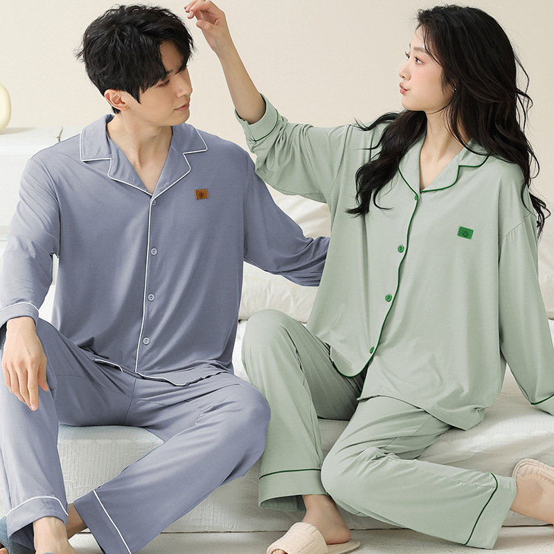 Pajama de pareja de primavera y otoño delgado moda pantalones de manga larga cardigan juvenil simple conjunto de ropa casera casual