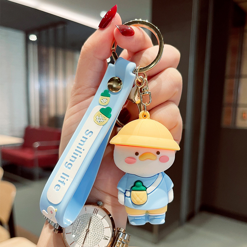 Venta directa de fábrica llavero colgante pequeño muñeca tridimensional llavero de coche mochila escolar colgante puesto al por mayor productos pequeños