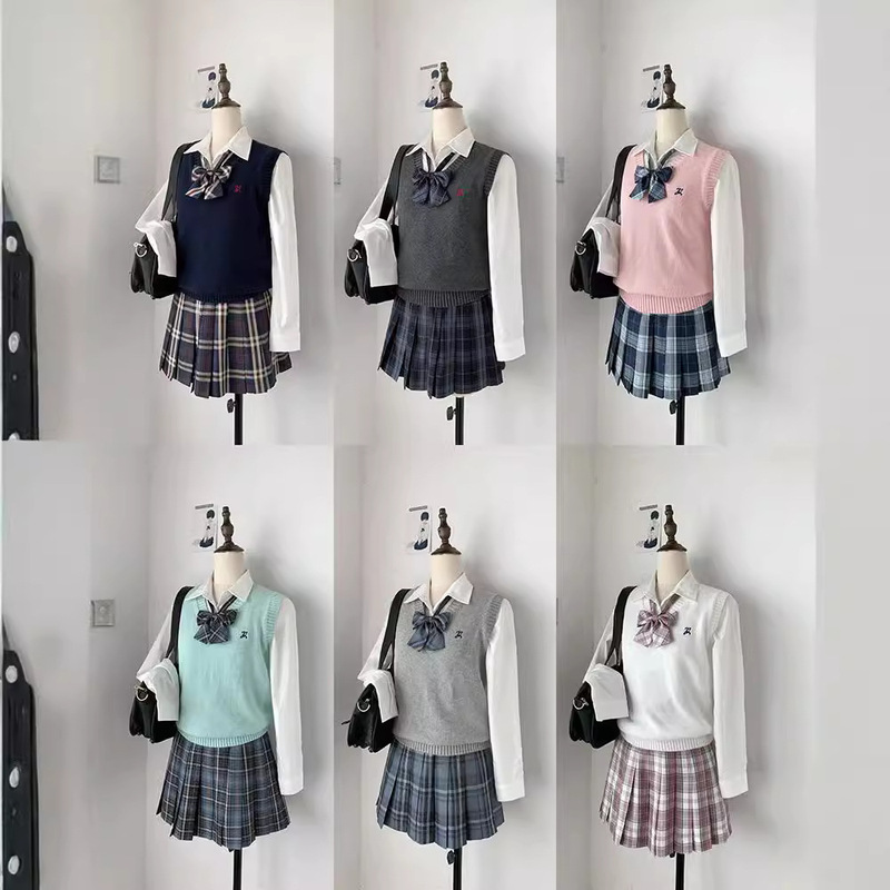 Original JK Uniform Embroidered Solid Color Vest Japanese Original Sweater Knitted Shirt Vest V-Neck for Autumn, Winter and Spring